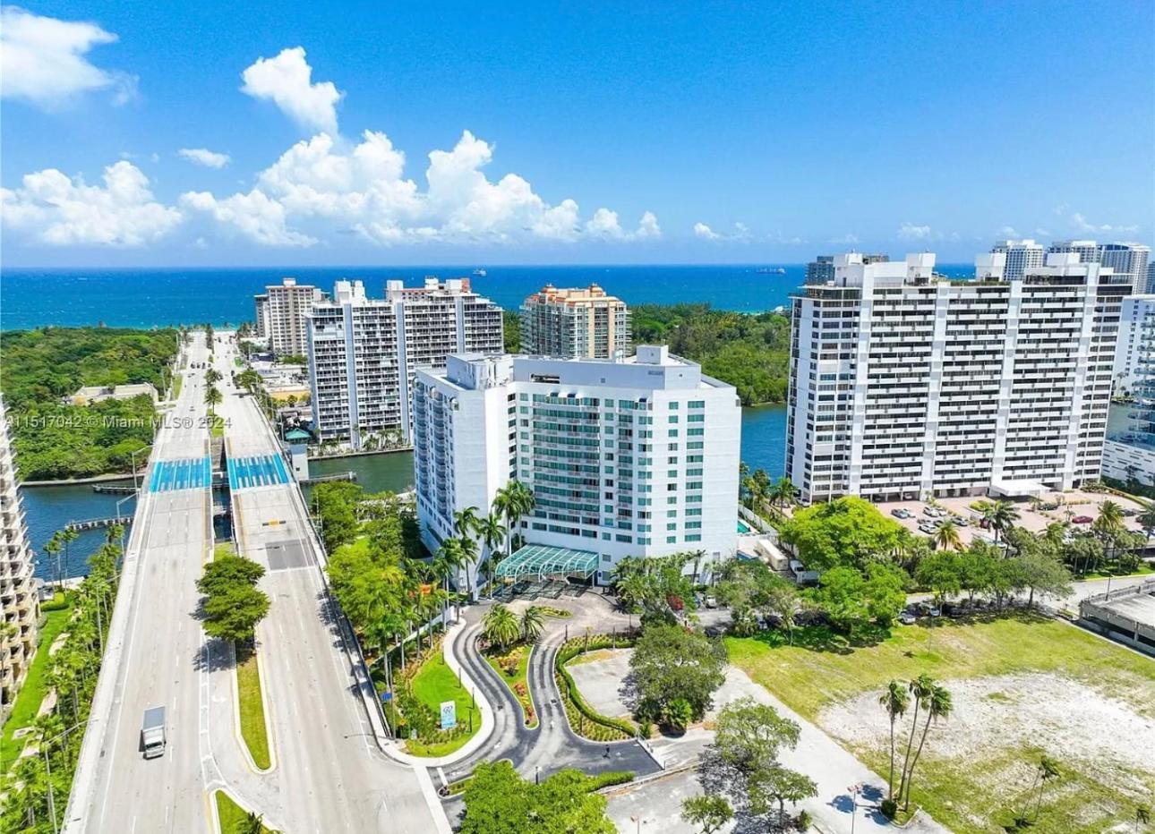 Galleryone Doubletree Hilton Gc Turtle Cove Fort Lauderdale Bagian luar foto
